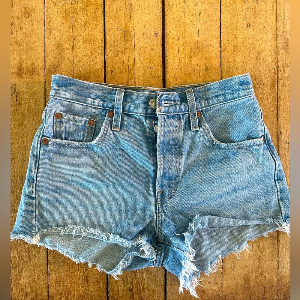 501 Levis shorts